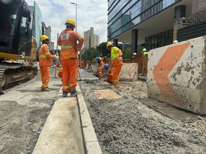 Obras Da Av Santo Amaro Em Ritmo Avan Ado Nova Cal Ada E Guia Surgem