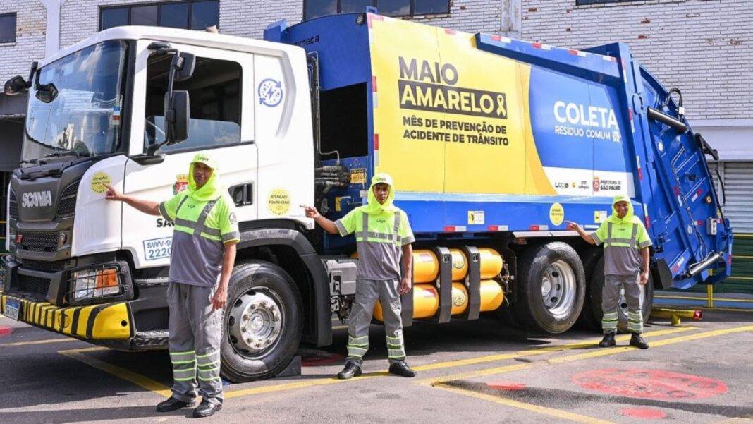 Loga - caminhão de lixo - Maio Amarelo