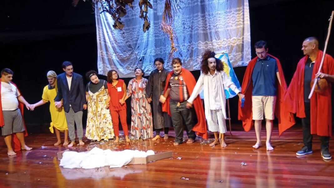 peça “Pluft, o Fantasminha Contra o Preconceito” - teatro