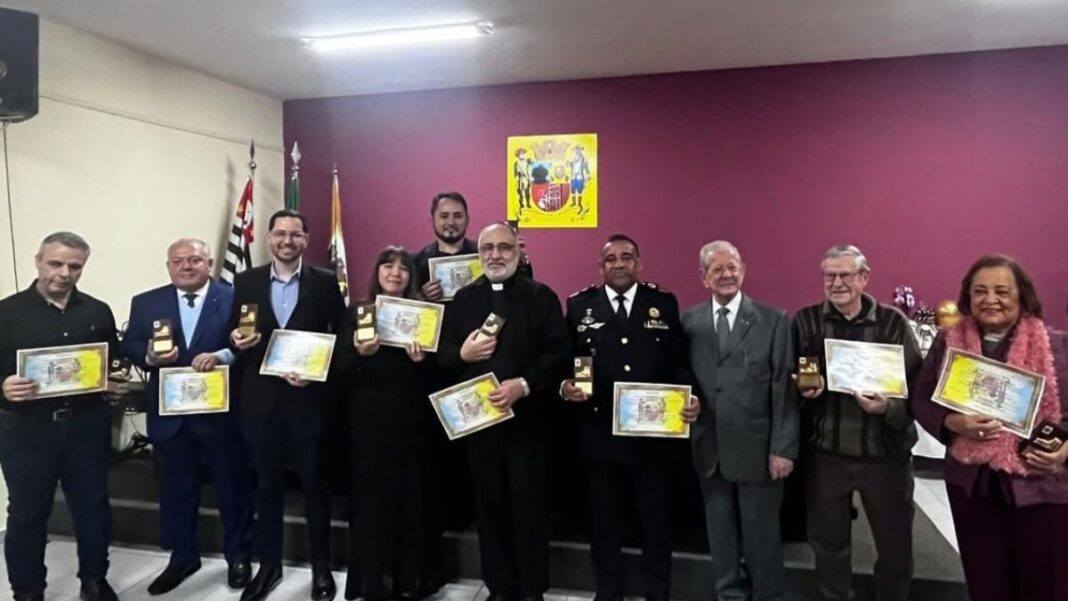 Botina Amarela 2026